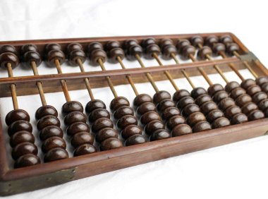 某女35岁,因家庭纠纷,情志不畅导致肝气郁结,影响脾胃运化功能,其疾病传变是(  )。