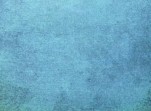 甲公司和乙公司签订一份买卖合同约定因为履行本合同发生纠纷可以向A市的仲裁机构申请仲裁。A市有两个仲裁机构,分别为A仲裁委员会和中国国际经济贸易仲裁委员会A市分会。现在甲公司和乙公司因为履行该合同发生争议,甲向A仲裁委申请仲裁,乙在A仲裁庭首次开庭前向A市中院申请确认仲裁协议无效。下列表述正确的有( )。