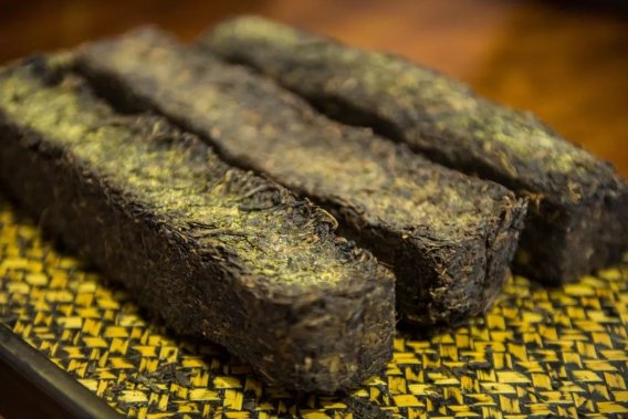 墨茶的离世、郑爽的代孕及制度纠错