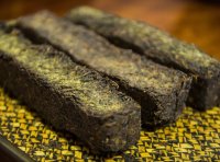 下列选项中，符合我国刑法关于空间效力规定的是（ ）。