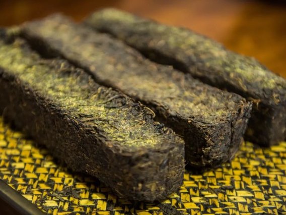 下列市场法评估的价值比率中，一般不适用轻资产公司的比率是（    ）。