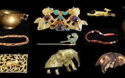 甲公司与乙公司均为增值税一般纳税人，甲公司与乙公司进行债务重组，乙公司以库存商品偿还其所欠全部债务。债务重组日，甲公司应收乙公司债权的账面余额为2 000万元，已计提环账准备1 500万元，公允价值为700万元。乙公司用于偿债商品的账面价值为480万元，公允价值为600万元，增值税税额为78万元，不考虑其他因素，甲公司因上述交易影响损益的金额为（）万元。