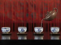 对于随同商品出售而不单独计价的包装物，企业应按实际成本计入销售费用。（ ）