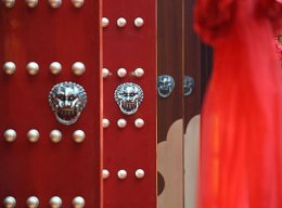 Under which circumstance, setting an independent risk management department will increase a bank’s value?