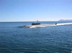 根据《上海证券交易所股票上市规则》，下列情形中，上市公司不需要在2018年1月31日前进行业绩预告的是（        ）。