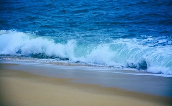 对于甲公司而言,下列各项交易中,应当认定为非货币性资产交换进行会计处理的是(  )。