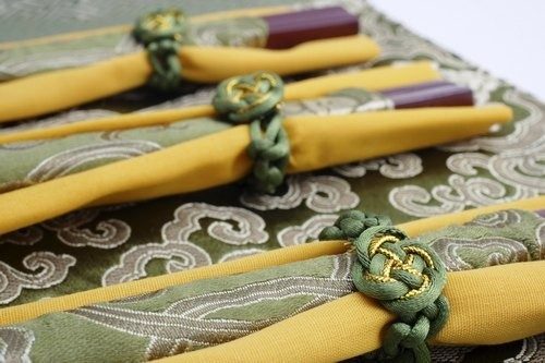 甲公司20×8年6月购入境外乙公司60%股权,并能够控制乙公司。甲公司在编制20×8年度合并财务报表时,为使乙公司的会计政策与甲公司保持一致,对乙公司的会计政策进行了调整。下列各 项中,不属于会计政策调整的是(  )。